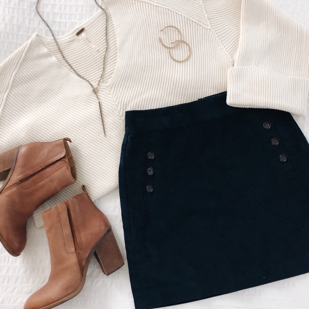 Banana Republic Corduroy Mini Skirt in Navy